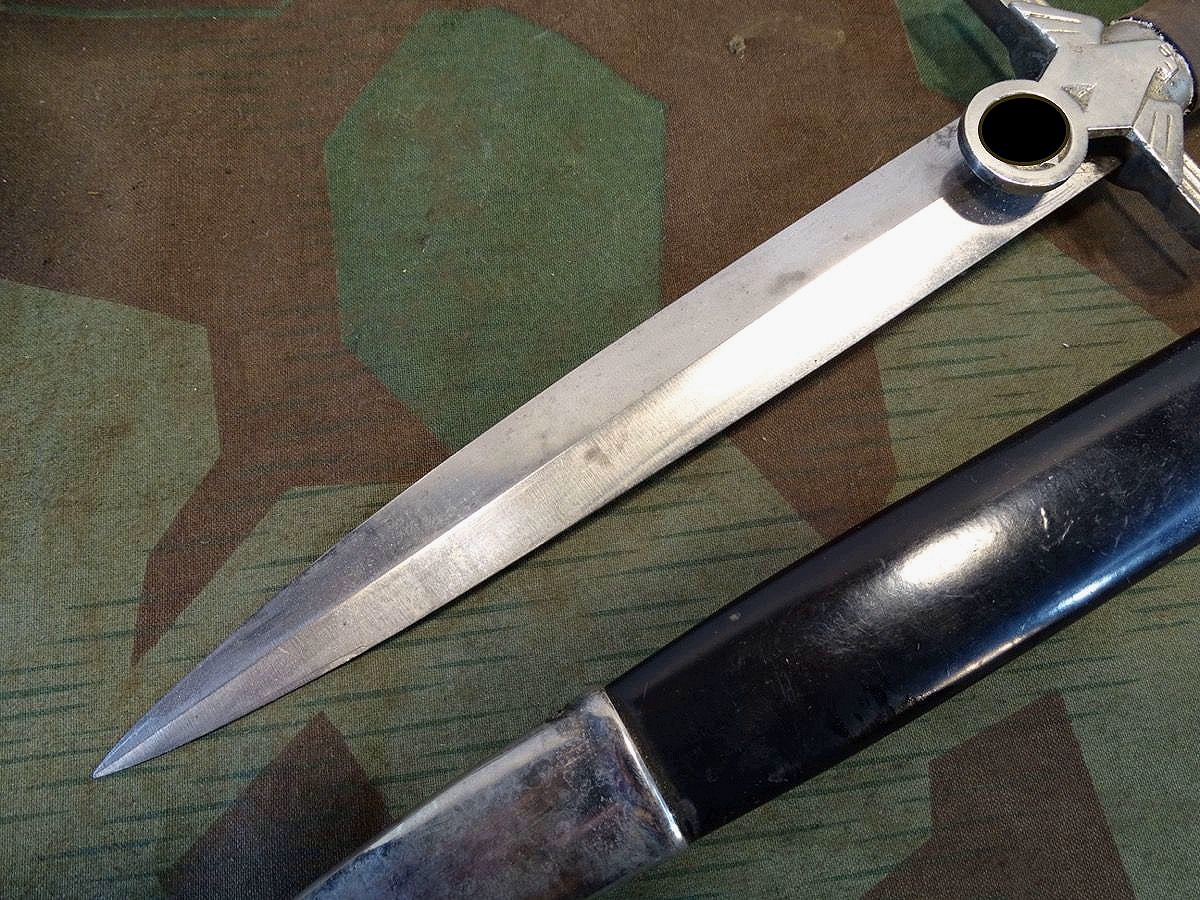 REICHSLUFTSCHUTZBUND DOLCH M36 FÜR UNTERFÜHRER MIT LEDERHÄNGER REICHSLUFTSCHUTZBUND DOLCH M36 FÜR UNTERFÜHRER MIT LEDERHÄNGER