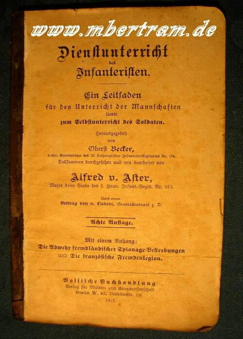 Dienstunterricht des Infanteristen von 1913. Besitzer Etikett "Musketier Rübsame 2. Kp.Inf. Rgt
