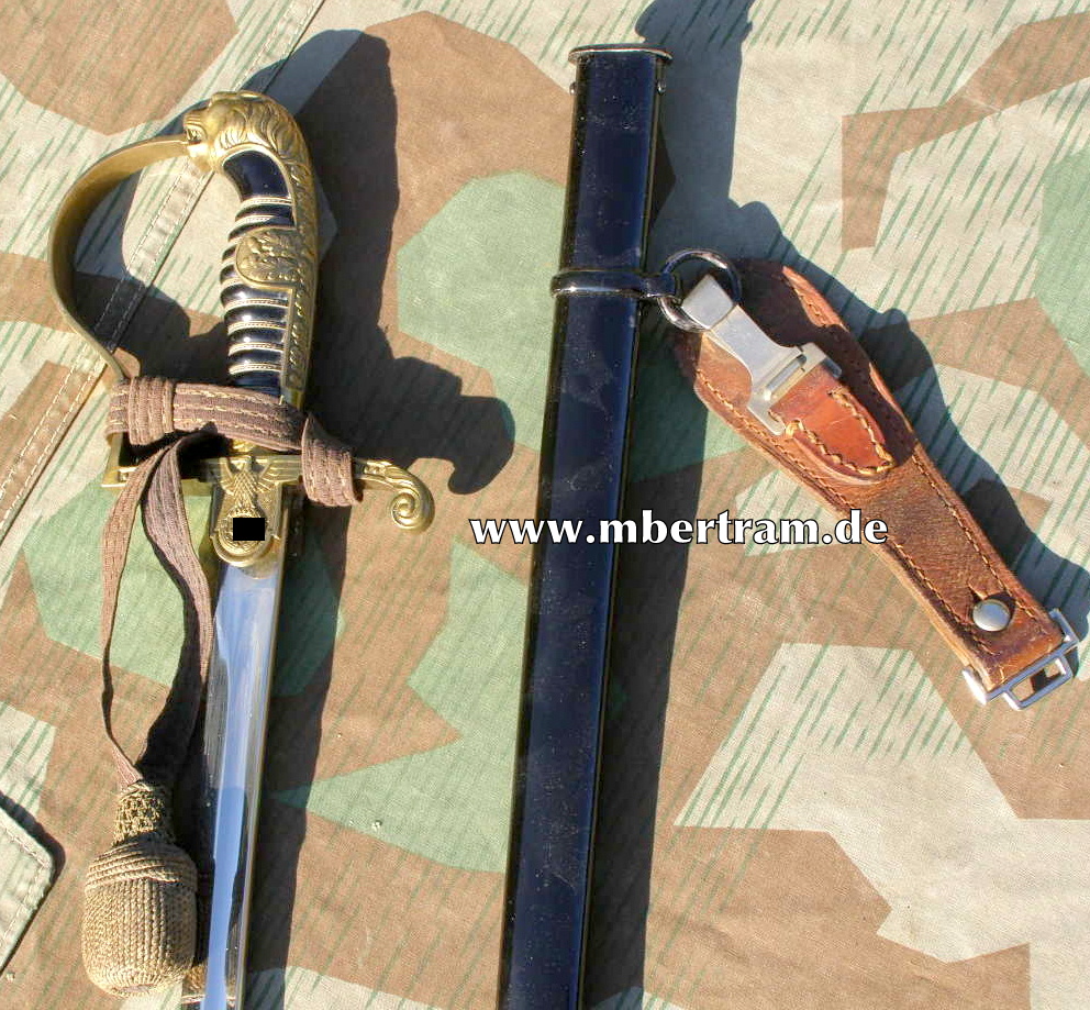 Wehrmacht Heer Offizierssäbel , Parderkopf, Glasaugen