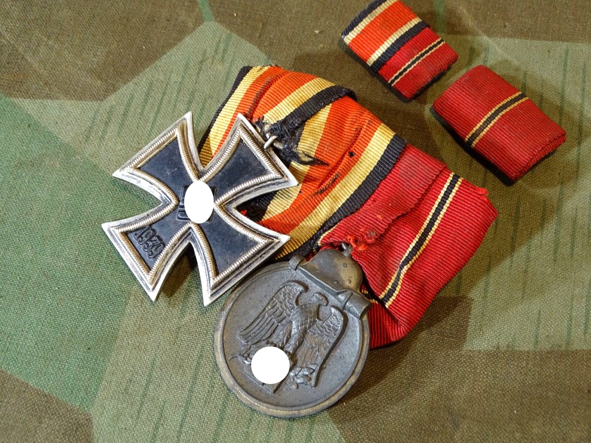 2er Ordensspange EK 2 1939 , Ostmedaille und 2 passende Bandschnallen dazu, getragen