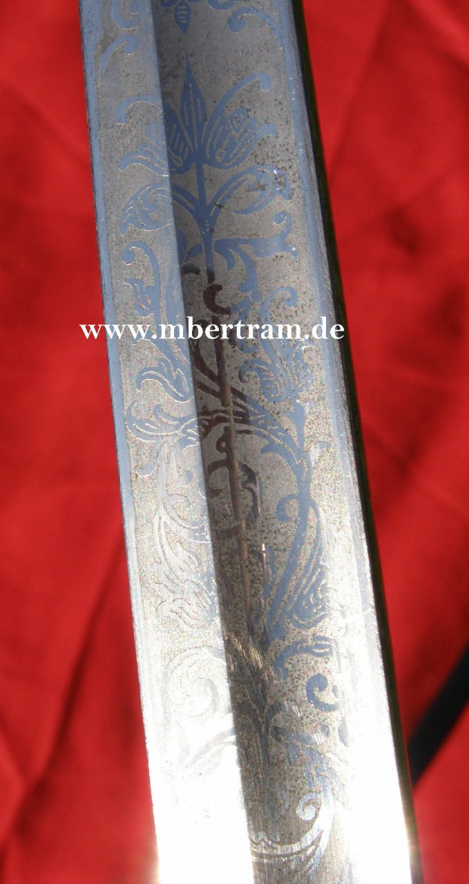 10384-19 Infanterie Offizierssäbel, Löwenkopfgriff, gekreuzte Säbel