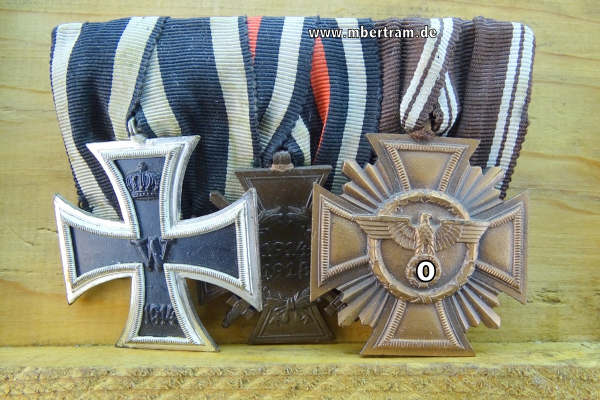 3er Ordensspange mit NSDAP Dienstauszeichnung in Bronze, EK 2 1914, Ehrenkr.