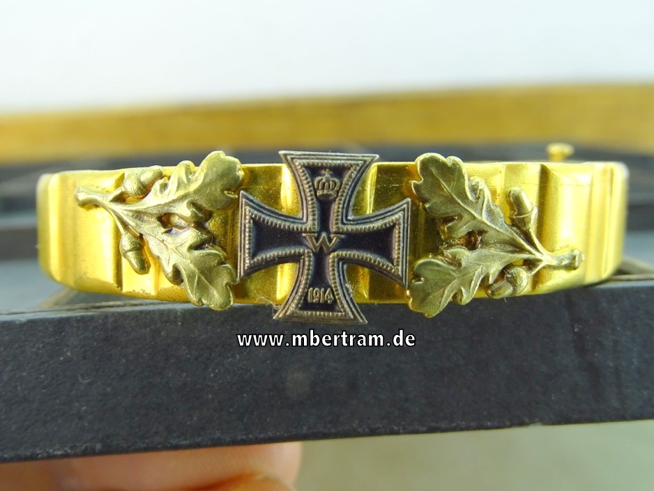 Patriotischer Armreif aus Granat Führungsring mit EK 1914 und Eichenlaub