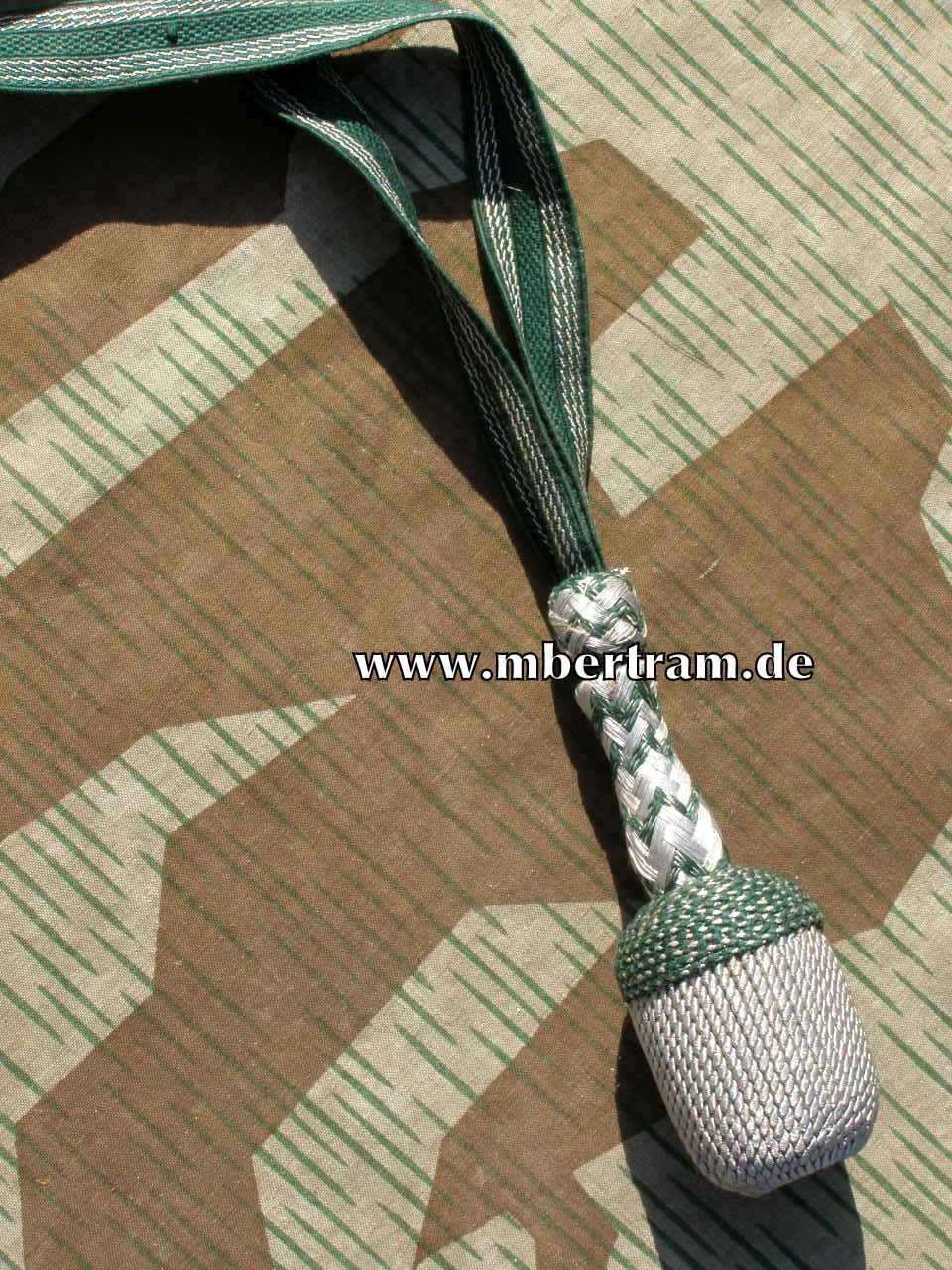Wehrmacht Troddel f. Unteroffiziere, Fahnenjunker für das Seitengewehr, grün /silber