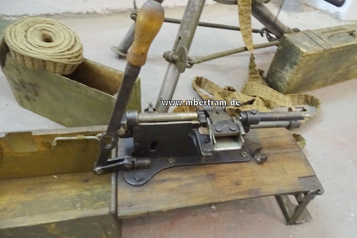 13015-4 Deko MG Schwarzlose 07/12, 1. Weltkrieg mit Lader und 2 Gurtkästen, Selten !
