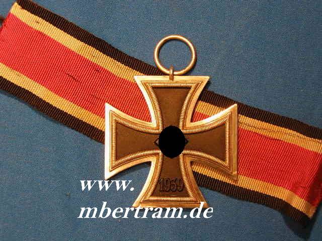 Eisernes Kreuz 1939 2. Klasse am Band, polierte Kanten