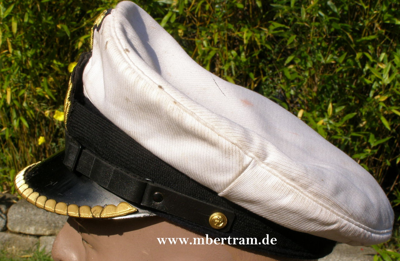 Replik: Kriegsmarine " Kaleu"- Kapitänleutnant Mütze.