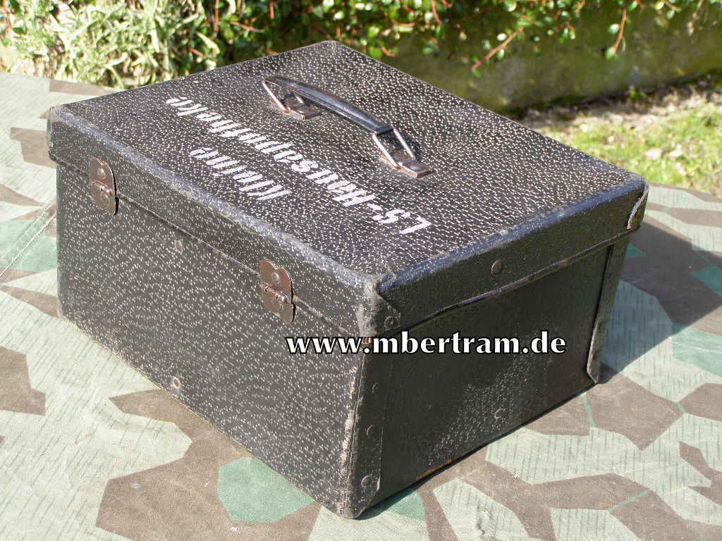 13480-13 Kleine Luftschutz Hausapotheke, Bestückung fast komplett erhalten !
