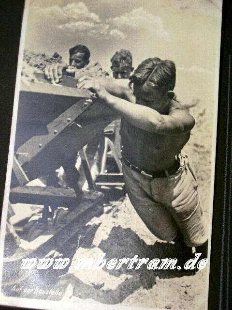 1697-9 RAD/ Luftwaffe Dienstzeitalbum. 128 Bilder.