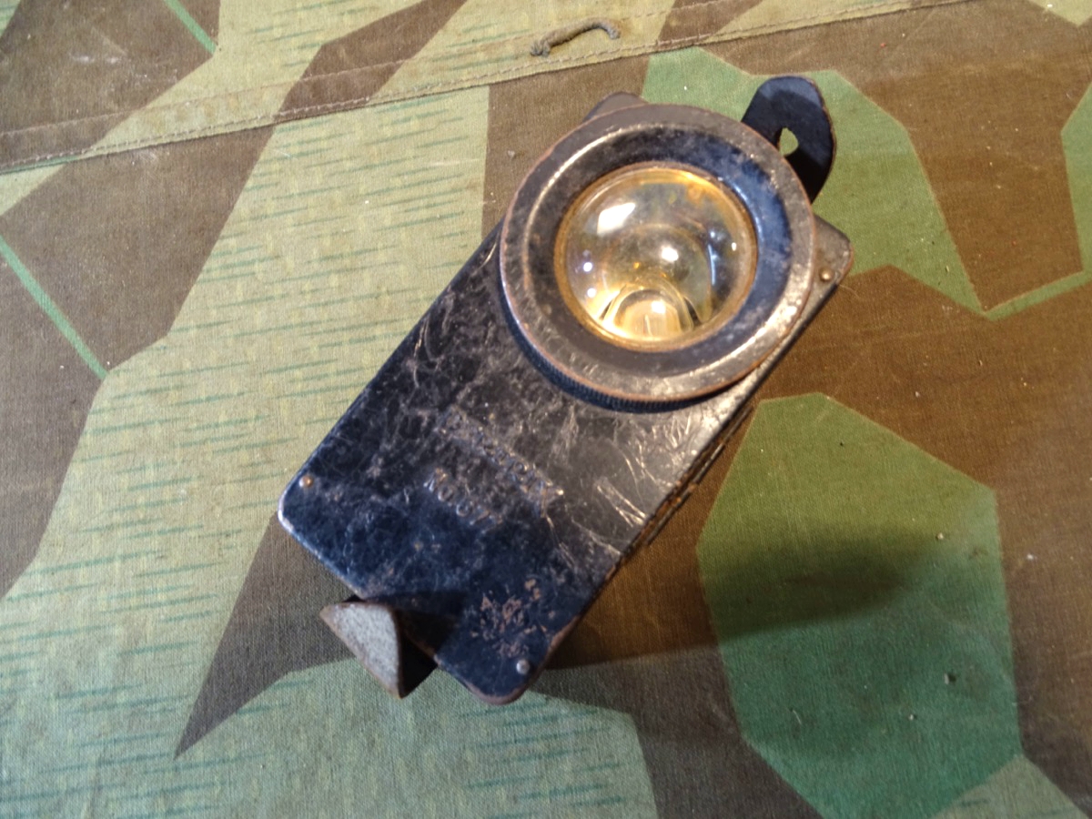 2 Weltkriegs Taschenlampe für Wehrmacht und NS Organisationen: Pertrix No. 677, Schwarzes Gehäuse