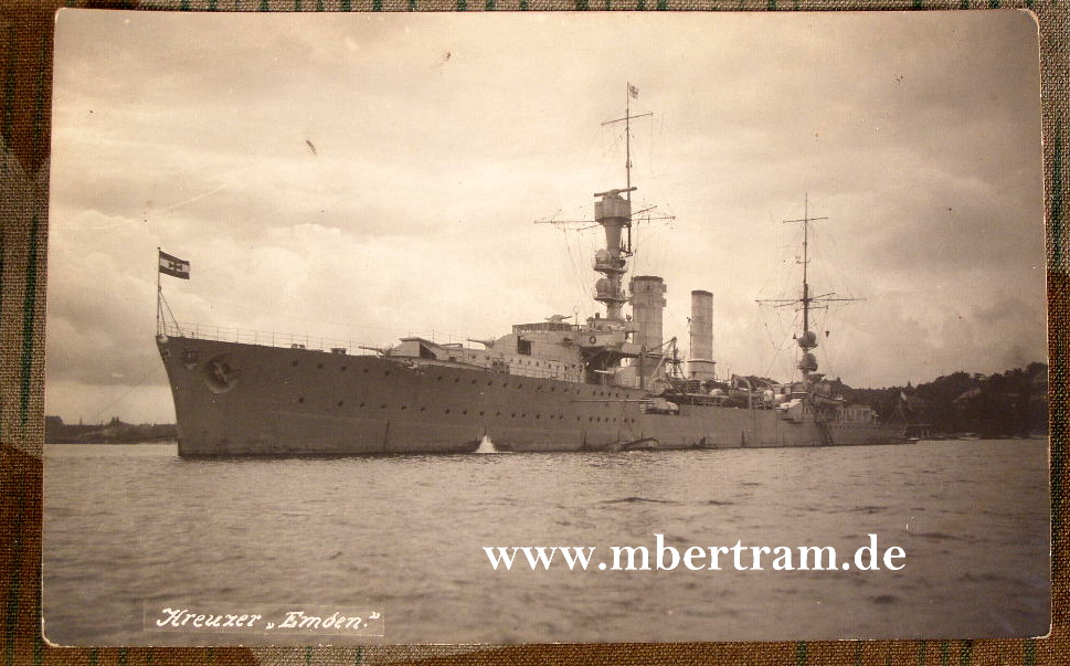 Postkartenfoto "Kreuzer Emden" . Ungelaufen, um 1934