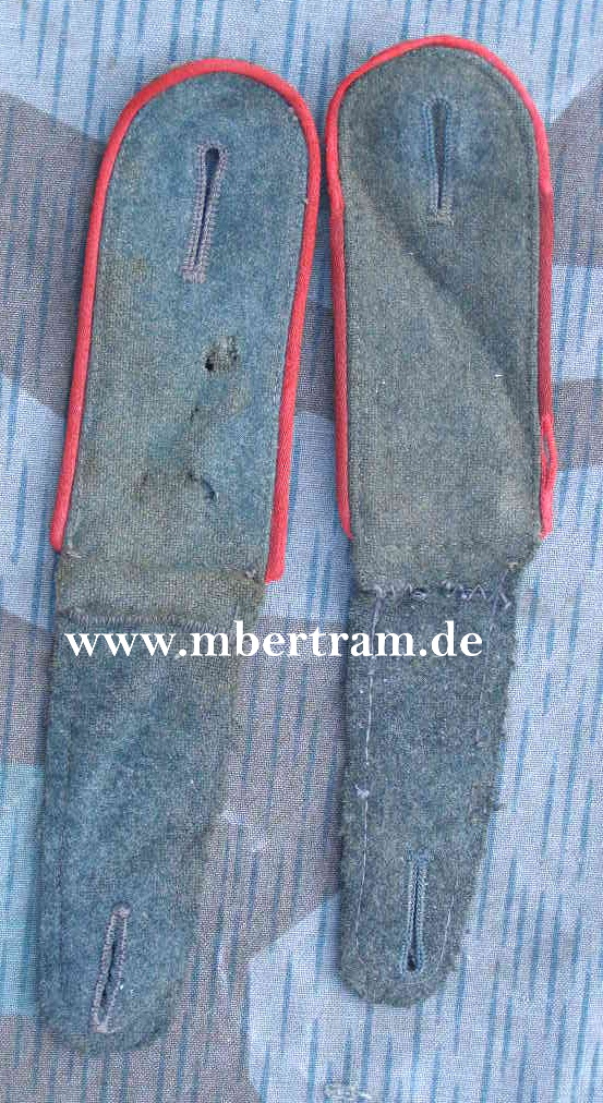 Paar Schulterklappen Schütze Artillerie/ Sturmgeschütze