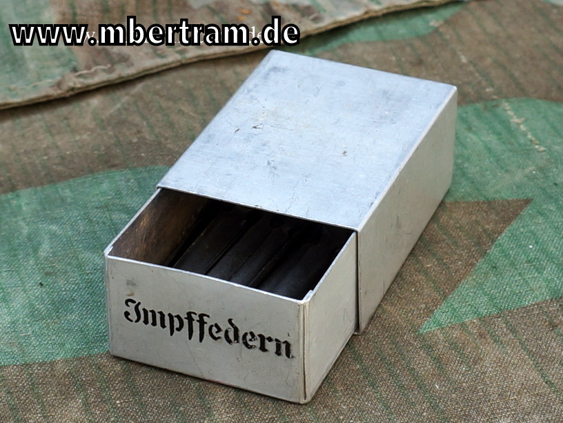 Wehrmacht Behälter mit Impffedern z.B. für Arzt Truppenbesteck