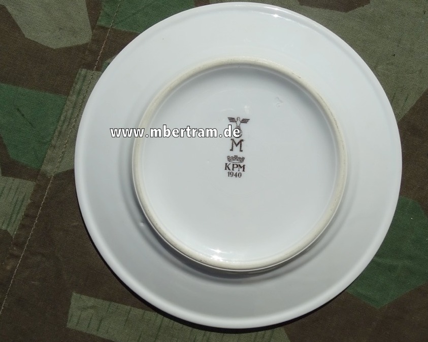 Kriegsmarine Mittelteller ca. 20,5cm. Stempel: "KPM 1940, KM Adler / HK"