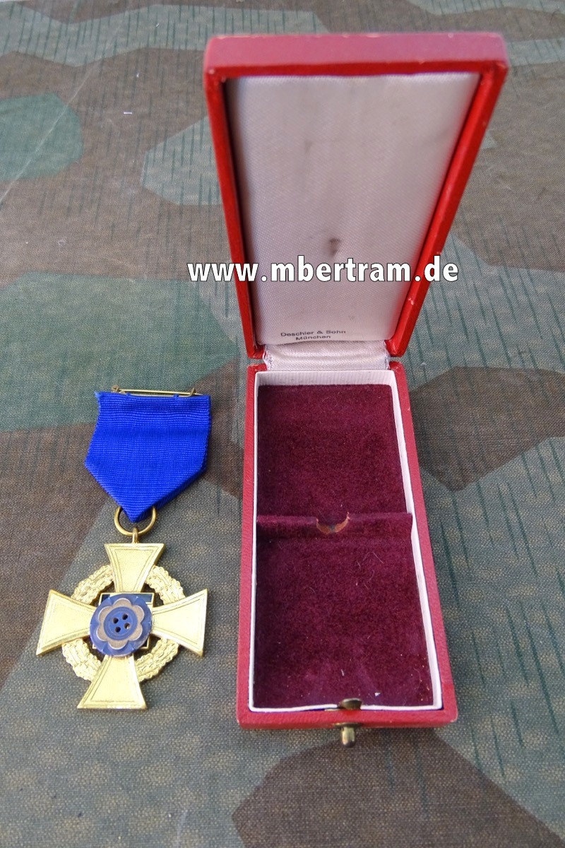 Treudienst-Ehrenzeichen 1. Stufe für 40 Jahre, im Verleihungsetui, Fa. Deschler