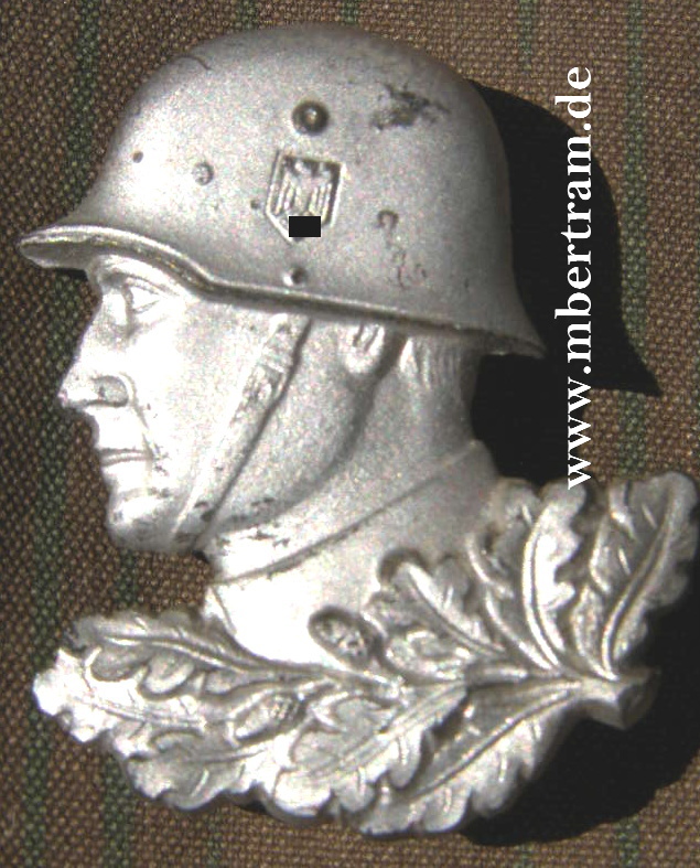 Ansteckabzeichen zum Tag der Wehrmacht, Aluminium