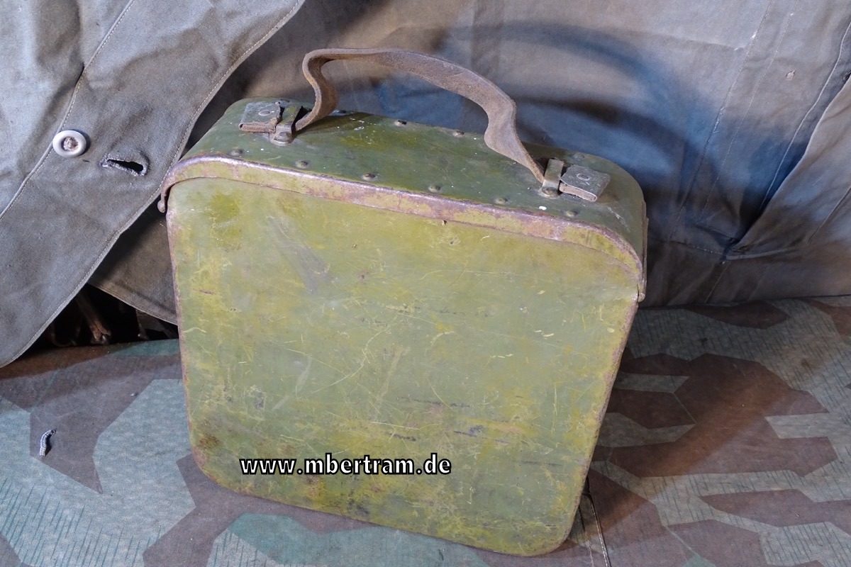Gurtkasten für das russische MG Maxim M 1910, 1. Weltkrieg, ohne Stern