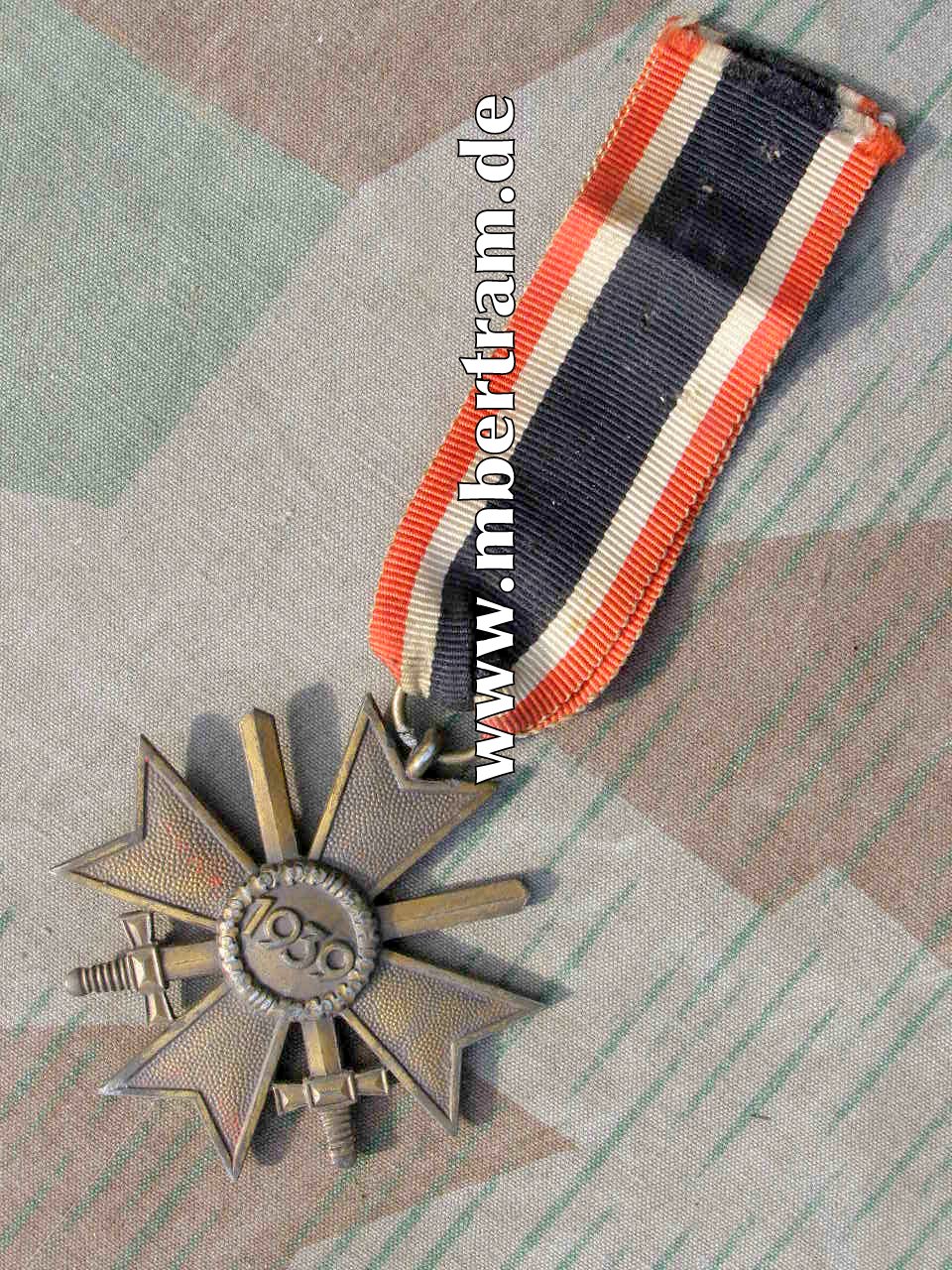 KvK 2 Kl. 1939 m. Schw., mit Band. Feinzink. Mit Hst. 13