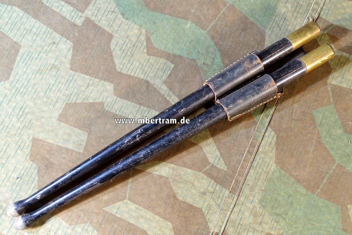 19761-1 Wehrmacht/ SS/ SA / HJ /etc.  2 Trommelstöcke mit Koppelschuh