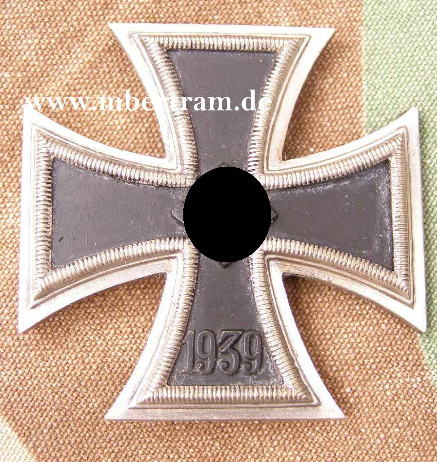 Eisernes Kreuz 1. Klasse 1939 Hersteller 65 Klein und Quetzer Idar Oberstein, getragen, Eisenkern