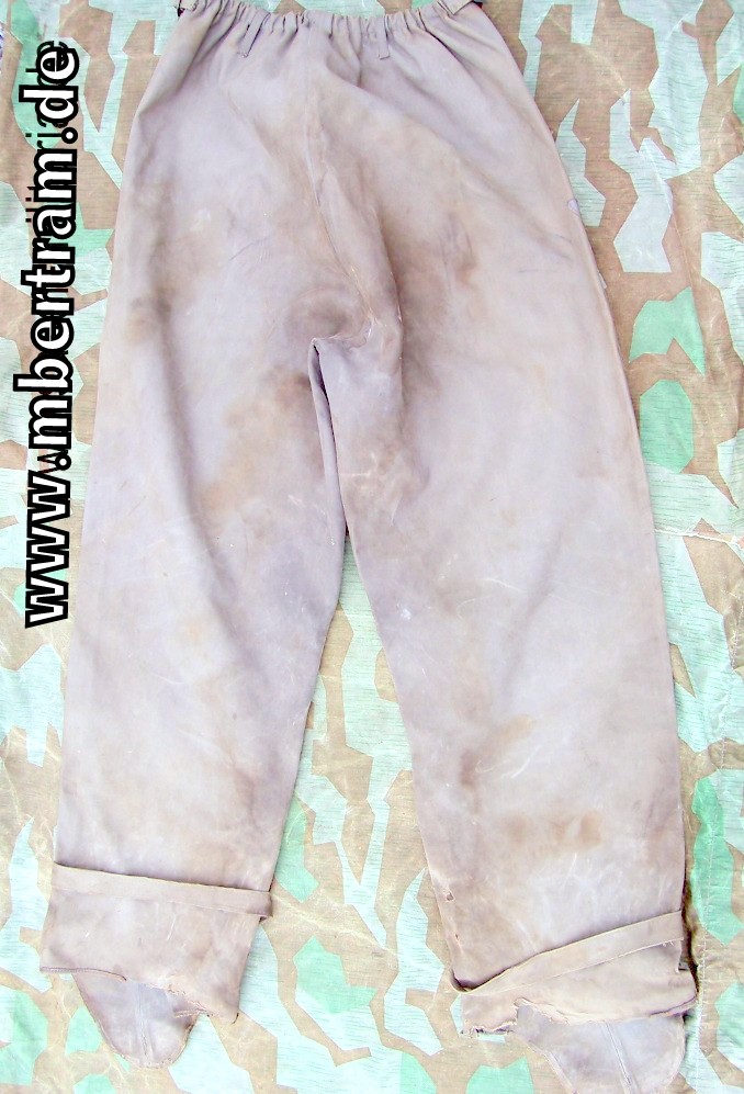 Wehrmacht feldgraue gummierte Wetterhose, Kradmelder, Gebirgsjäger