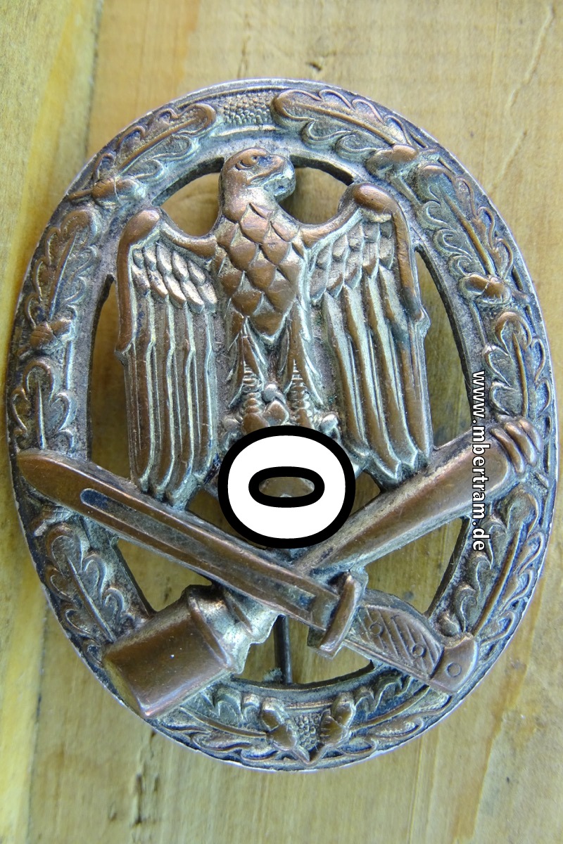 Allgemeines Sturmabzeichen - Cupal, Leichtmetall versilbert. Selten