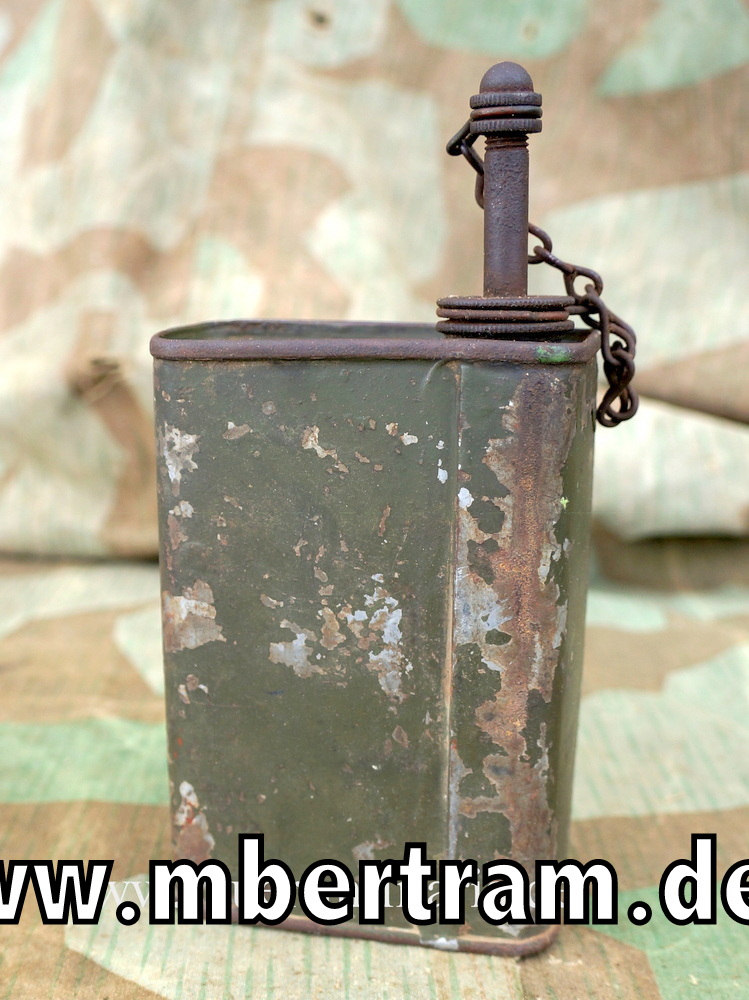 Britisch MG Vickers Ölbehälter