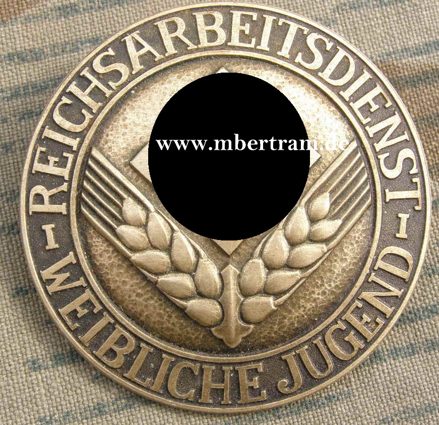 Brosche für Reichsarbeitsdienst der weiblichen Jugend, Pflicht