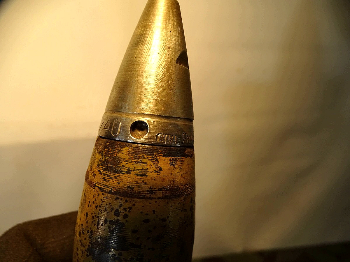 Deko Spreng Granate 3,7 cm Kriegsmarine Flak mit Hülse und Aluzünder , Originallack