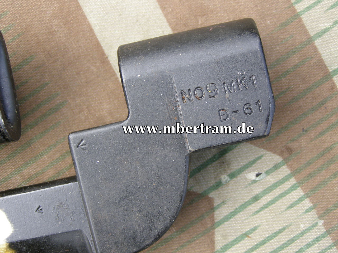 Britisches Navy Bajonett Nr. 9 MK I, mit Scheide