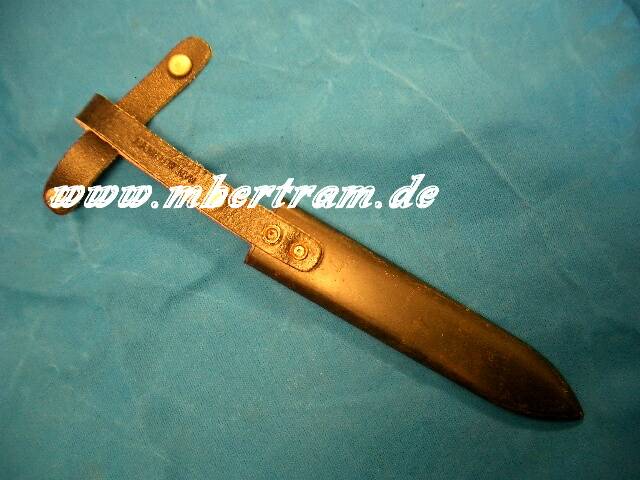 Scheide f. HJ Messer, Nachkriegsfertigung. Metallscheide