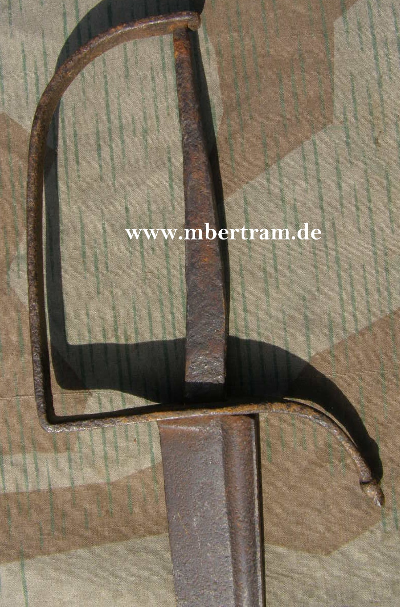 Husarensäbel, um 1760, eckiges Bügelgefäss. o. Scheide.
