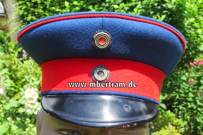Preußen Schirmmütze für einen Reserveoffizier der Infanterie, Hst.: Peküro