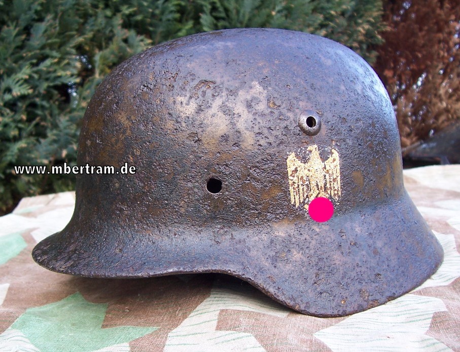 Wehrmacht Heer Stahlhelm Mod.35 mit beiden Emblemen, ohne Innenfutter