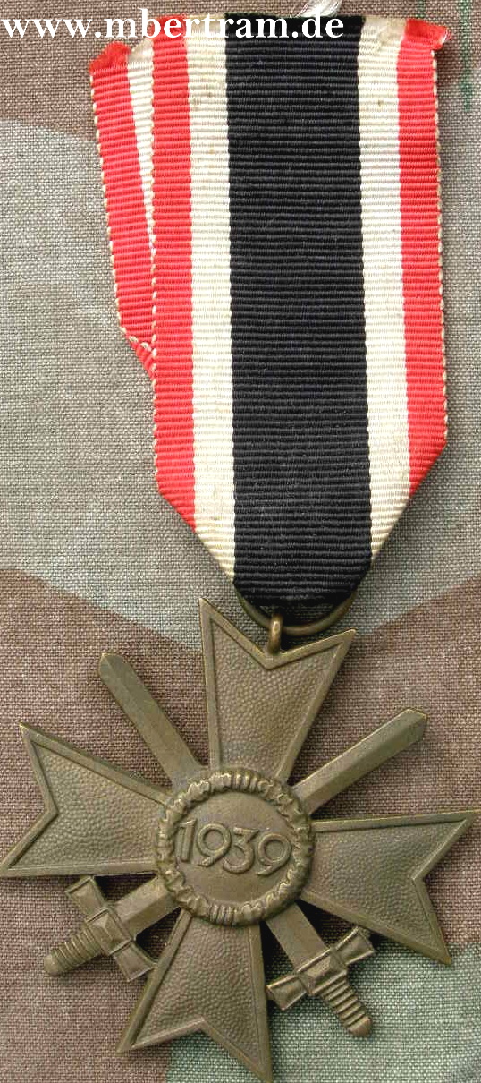 Kriegsverdienstkreuz 1939 2. Klasse Buntmetall, am Band
