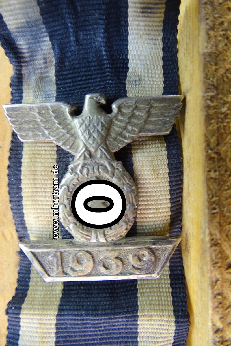 Wiederholungsspange "1939" für das Eiserne Kreuz 2. Klasse 1914 mit Band