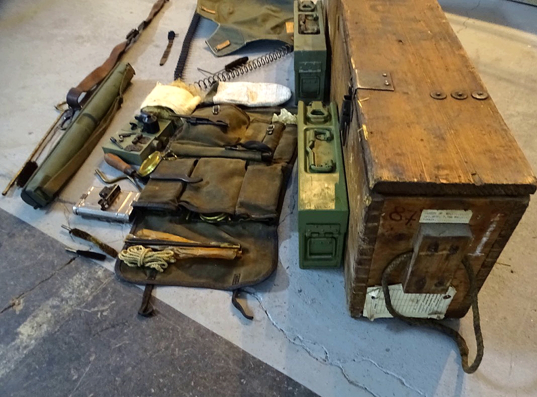Original Waffenkiste Wehrmacht für 1x MG 42 oder MG 34 mit Zubehörsatz MG 42/53