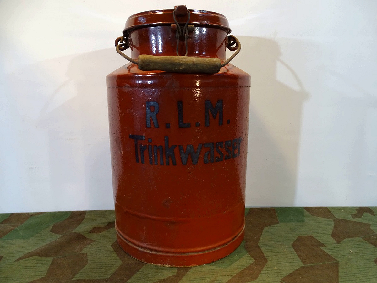 Rot emaillierte Kanne ,"RLM Trinkwasser" , Luftschutz