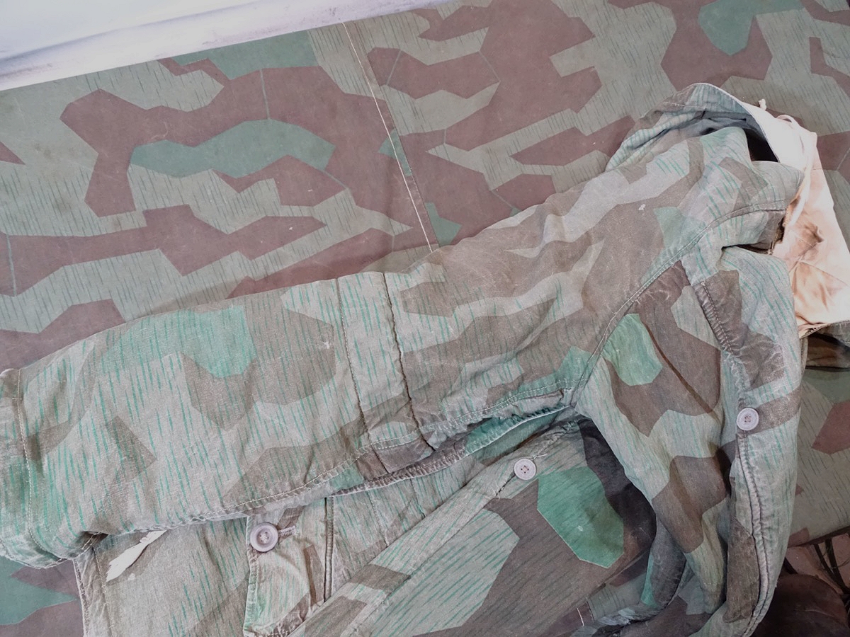 20950-14 Wehrmacht wendbare Wintertarnjacke, Splittertarn auf weiß, getragenes, ungereinigtes Stück