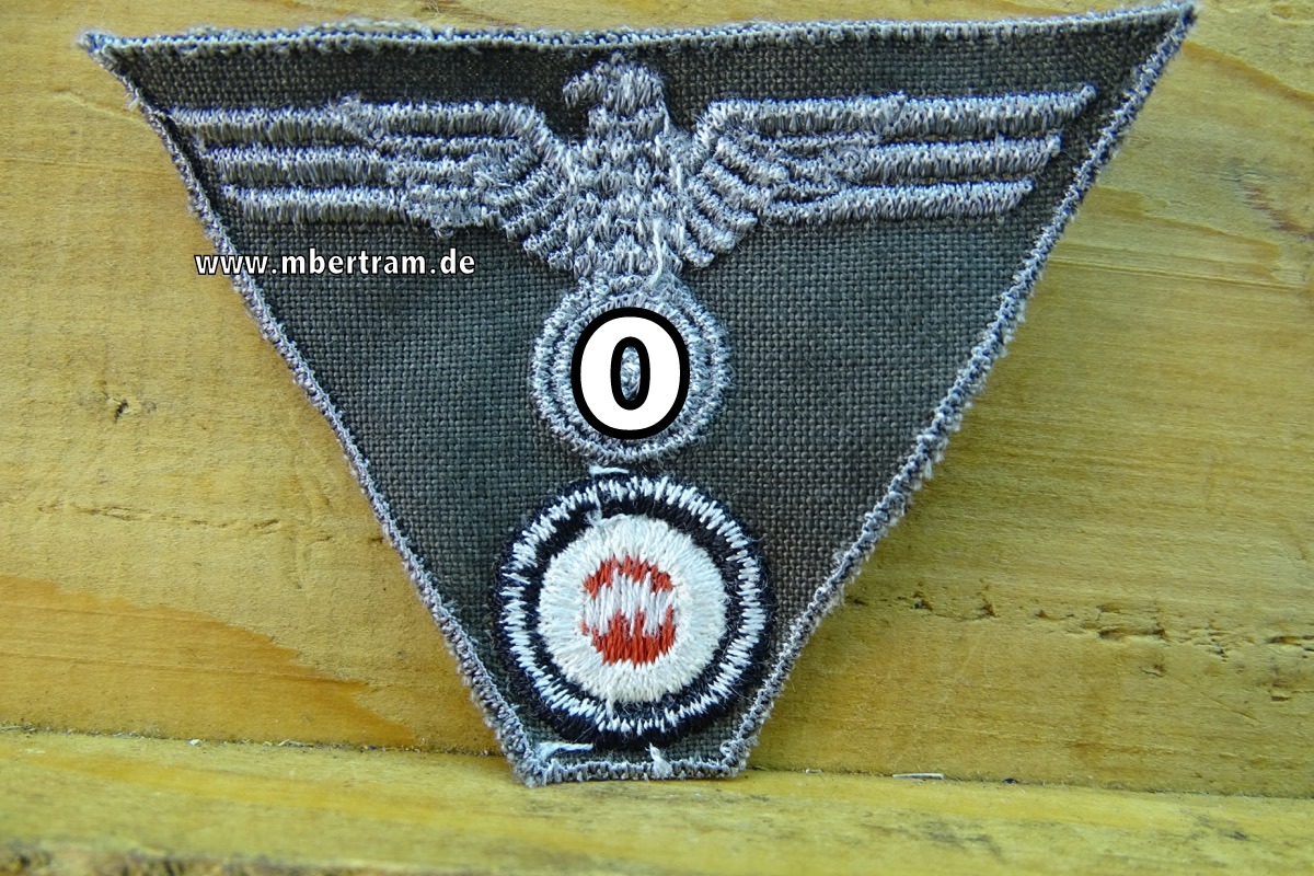 Spätes Mützentrapez für Feldmütze , Wehrmacht, Adler und Kokarde, gestickt um 1944/45