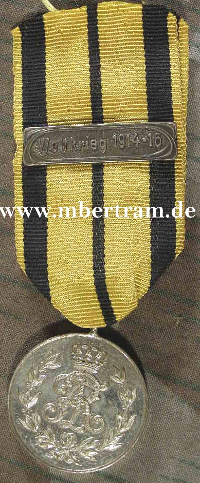 Friedrich August Medaille am Band mit Spange 1914-16