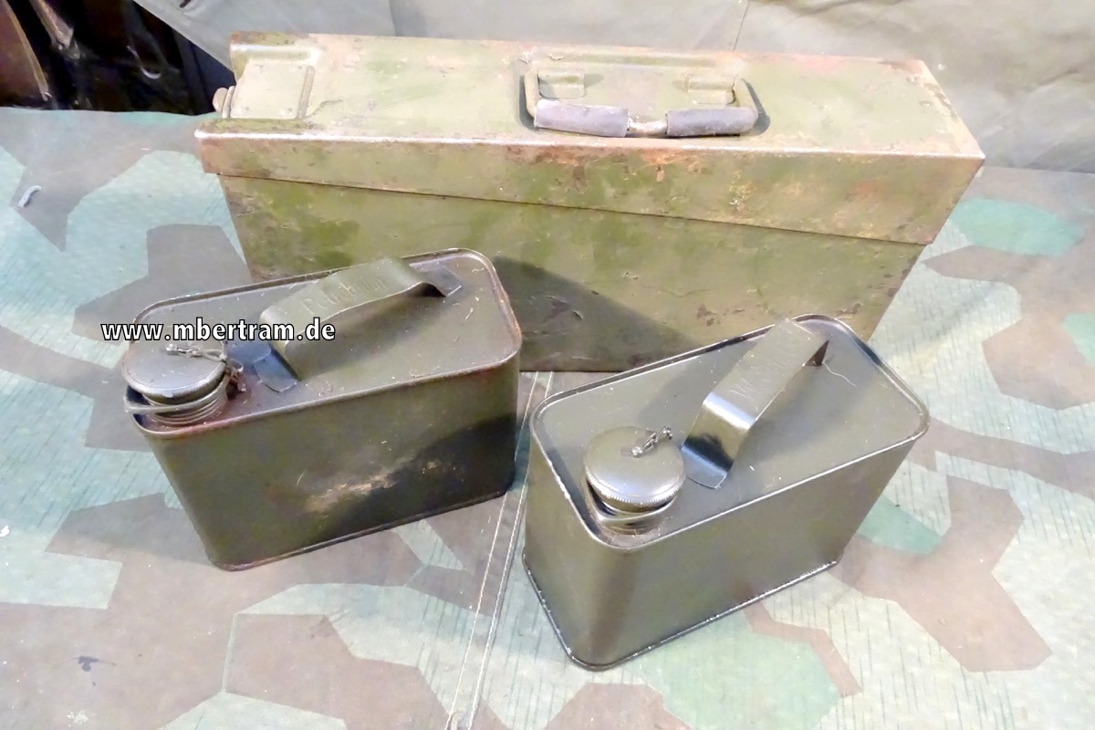 MG 34/42 Waffenmeister Patronenkasten 34, Verschluss Variante, 2 Kanister