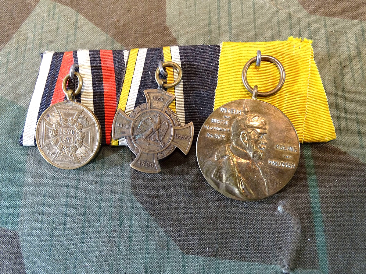Preussen, 3er Ordensspange eines Veteranen 1866, 1870/71, Centenaer Medaille