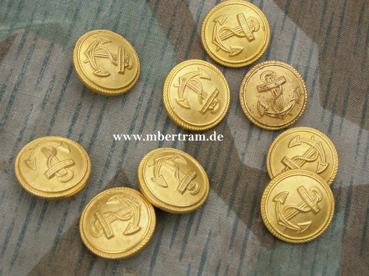 10 Kriegsmarine Knöpfe, Messing, vergoldet, 25mm "FLL"