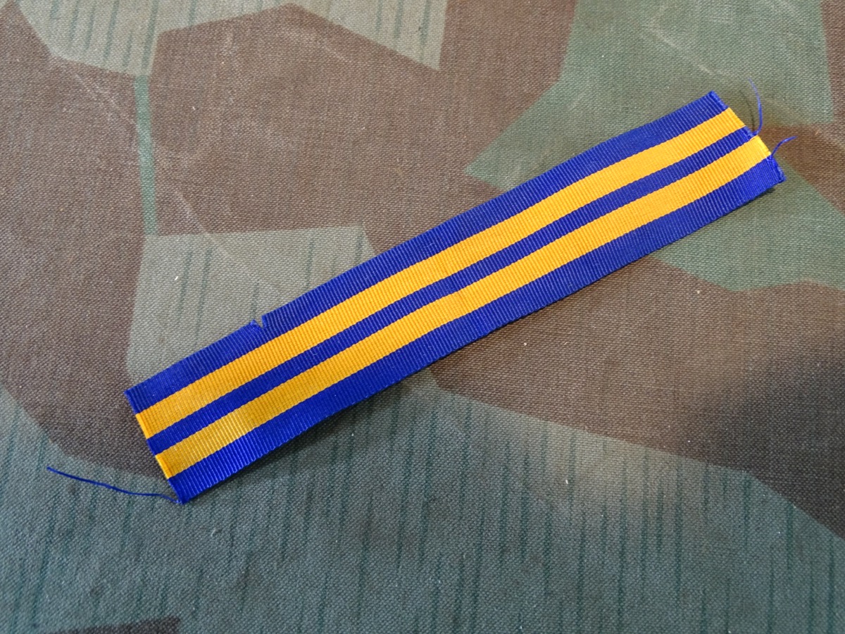 Ordensband Schwarzburg-Rudolfstadt-Sondershausen:  Ehrenkreuz und Kriegsverdienstmedaille