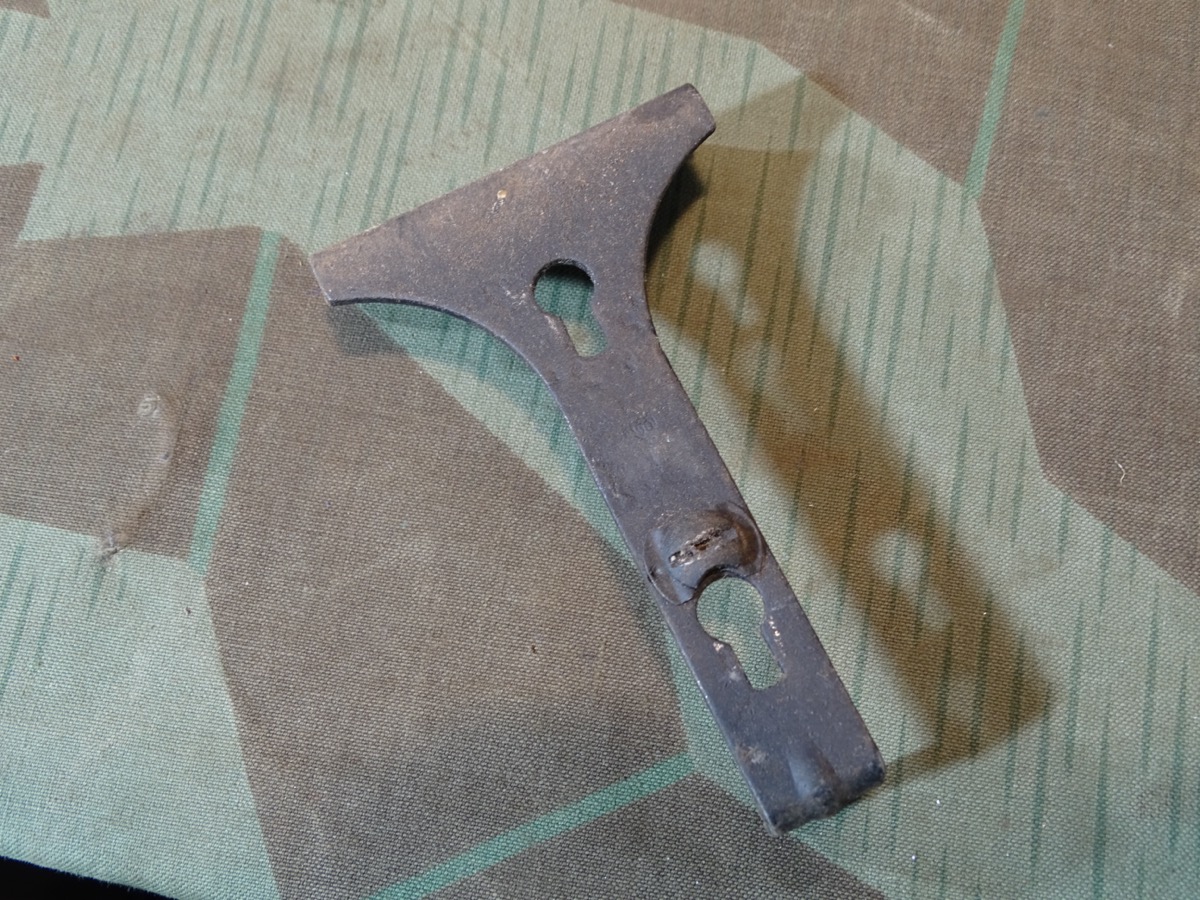 Sperriegel / Verschluss  für Doppeltrommel Magazin für MG 15