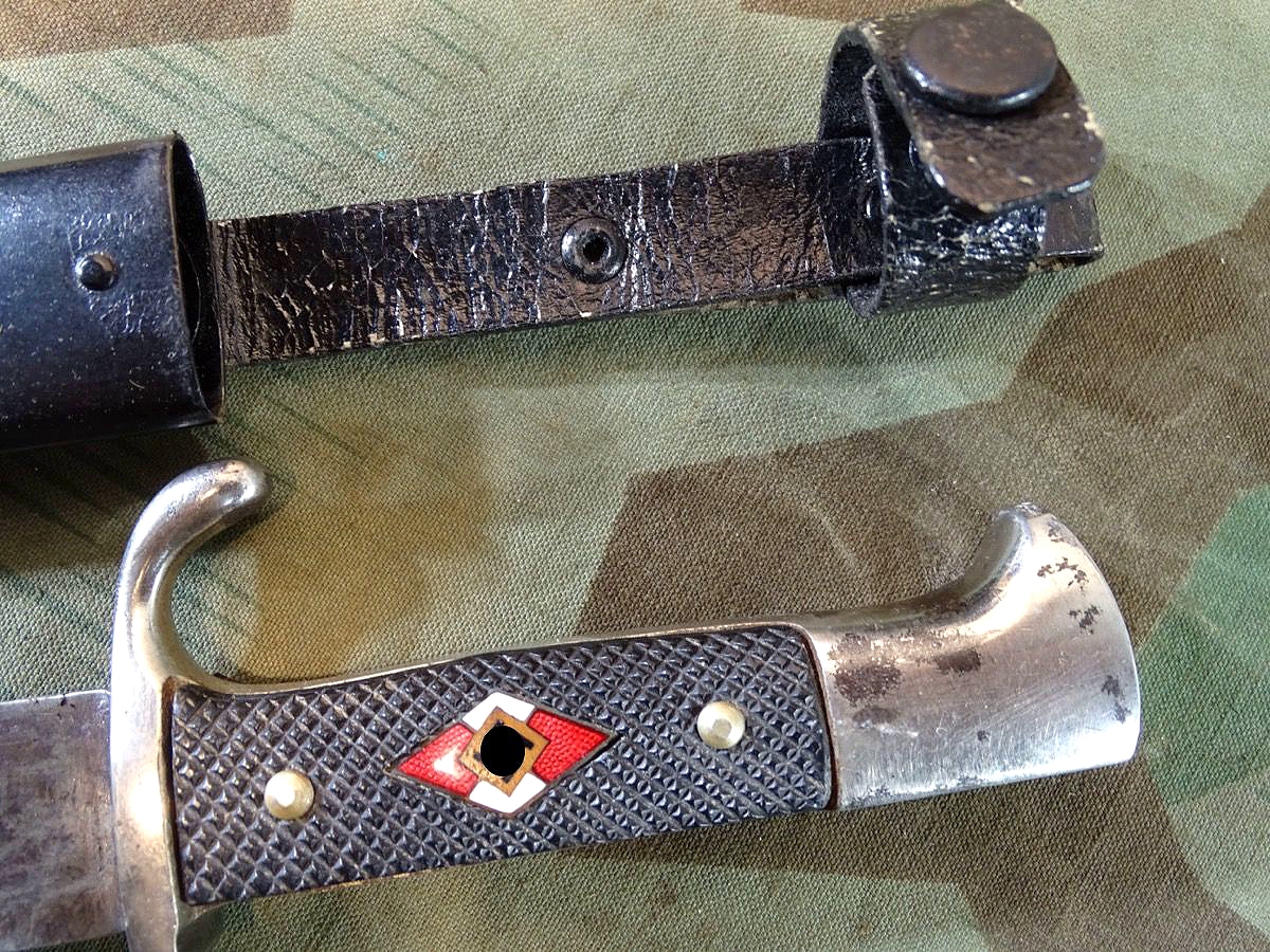 Früher HJ Dolch / Fahrtenmesser mit Devise "Blut und Ehre", Anton Wingen Solingen ges. gesch. Früher HJ Dolch / Fahrtenmesser mit Devise "Blut und Ehre", Anton Wingen Solingen ges. gesch.