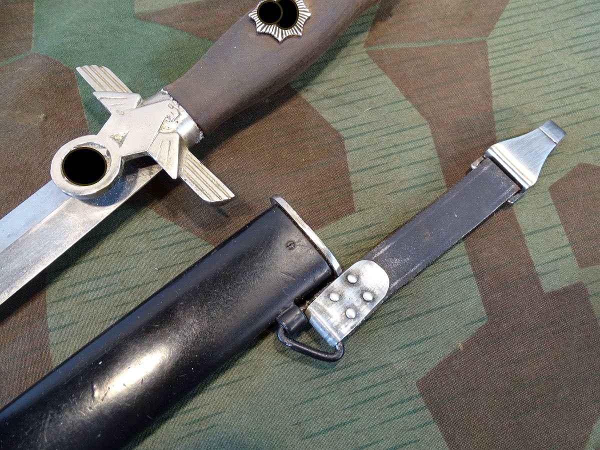 REICHSLUFTSCHUTZBUND DOLCH M36 FÜR UNTERFÜHRER MIT LEDERHÄNGER REICHSLUFTSCHUTZBUND DOLCH M36 FÜR UNTERFÜHRER MIT LEDERHÄNGER