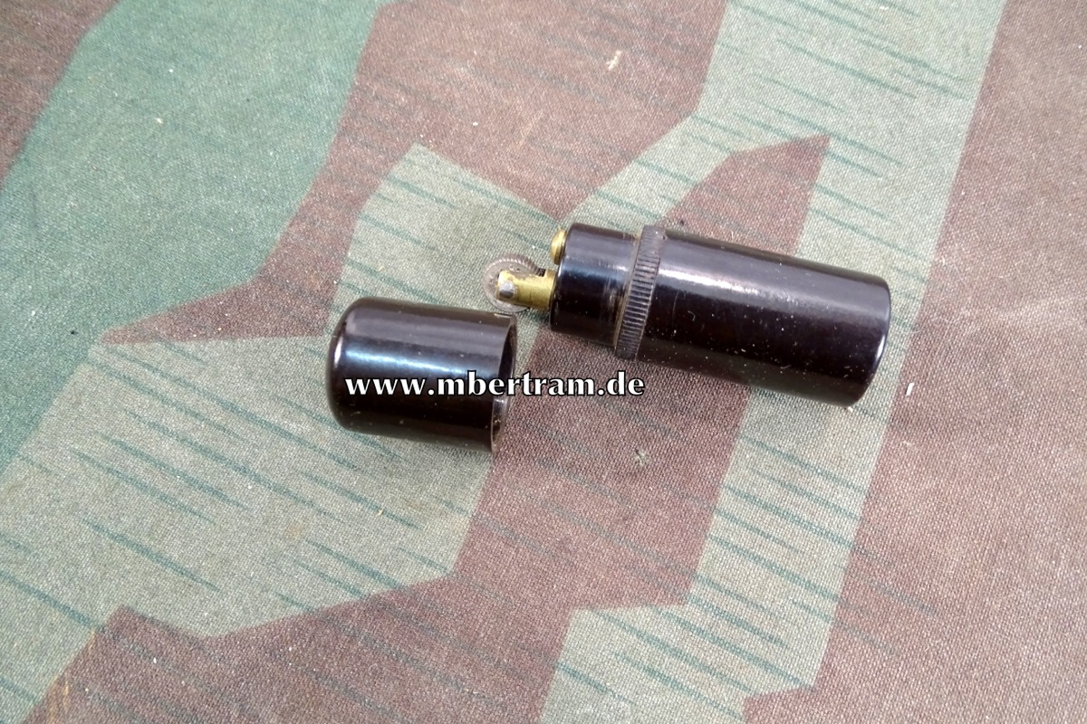 Waffen SS/ WH Benzin Sturmfeuerzeug. Braunes Bakelit, typisches Ausrüstungsteil