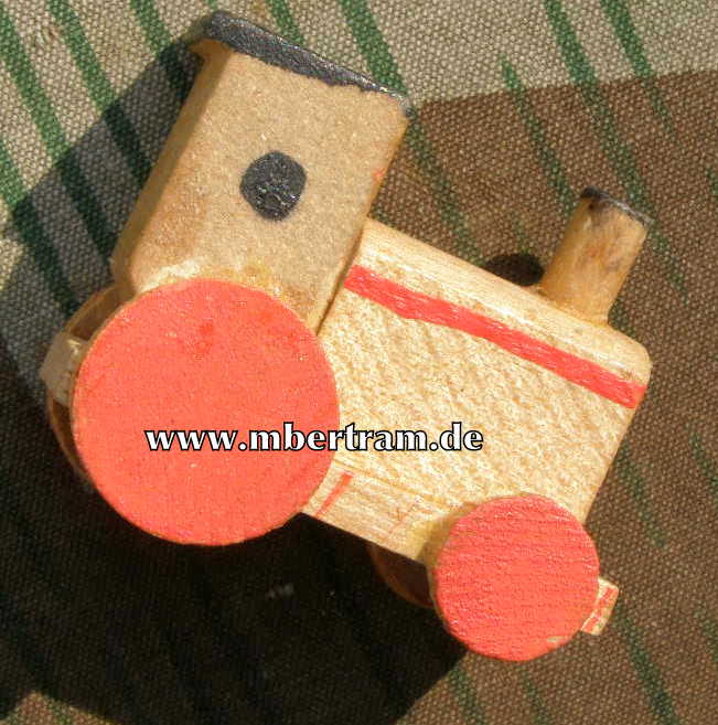 HOLZSPIELZEUG. WHW Dezember 1942: Lokomotive